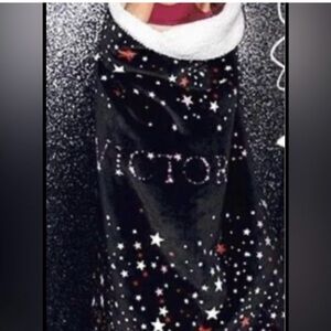 Victoria's Secret Holiday Starry Logo Throw Blanket
